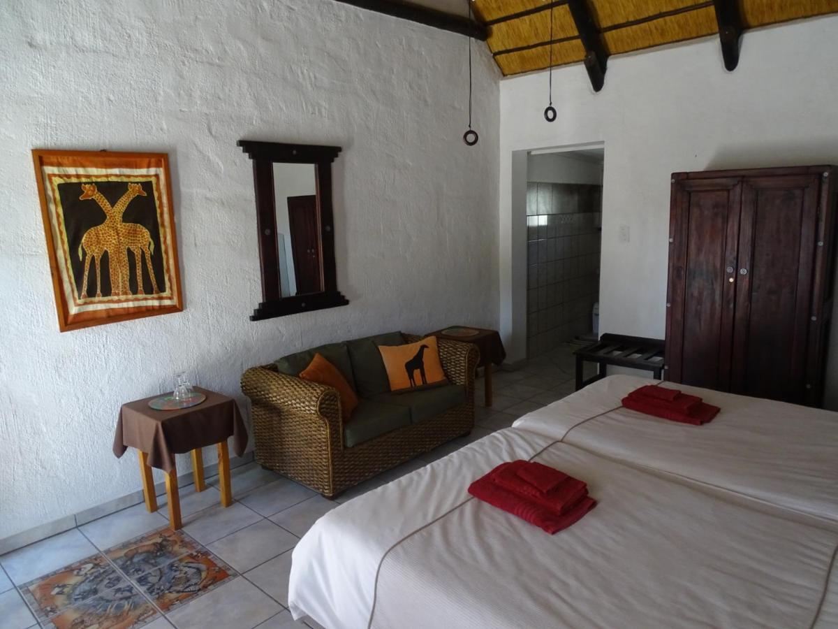Otjohotozu Guestfarm Hotel Omaruru Exterior foto